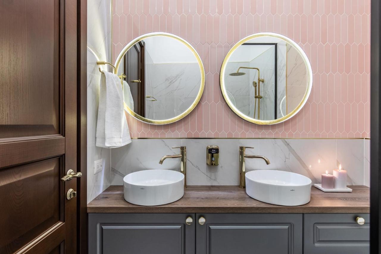 Holt Old Town Luxury Suites ブカレスト エクステリア 写真