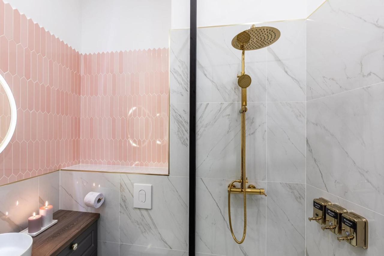 Holt Old Town Luxury Suites ブカレスト エクステリア 写真